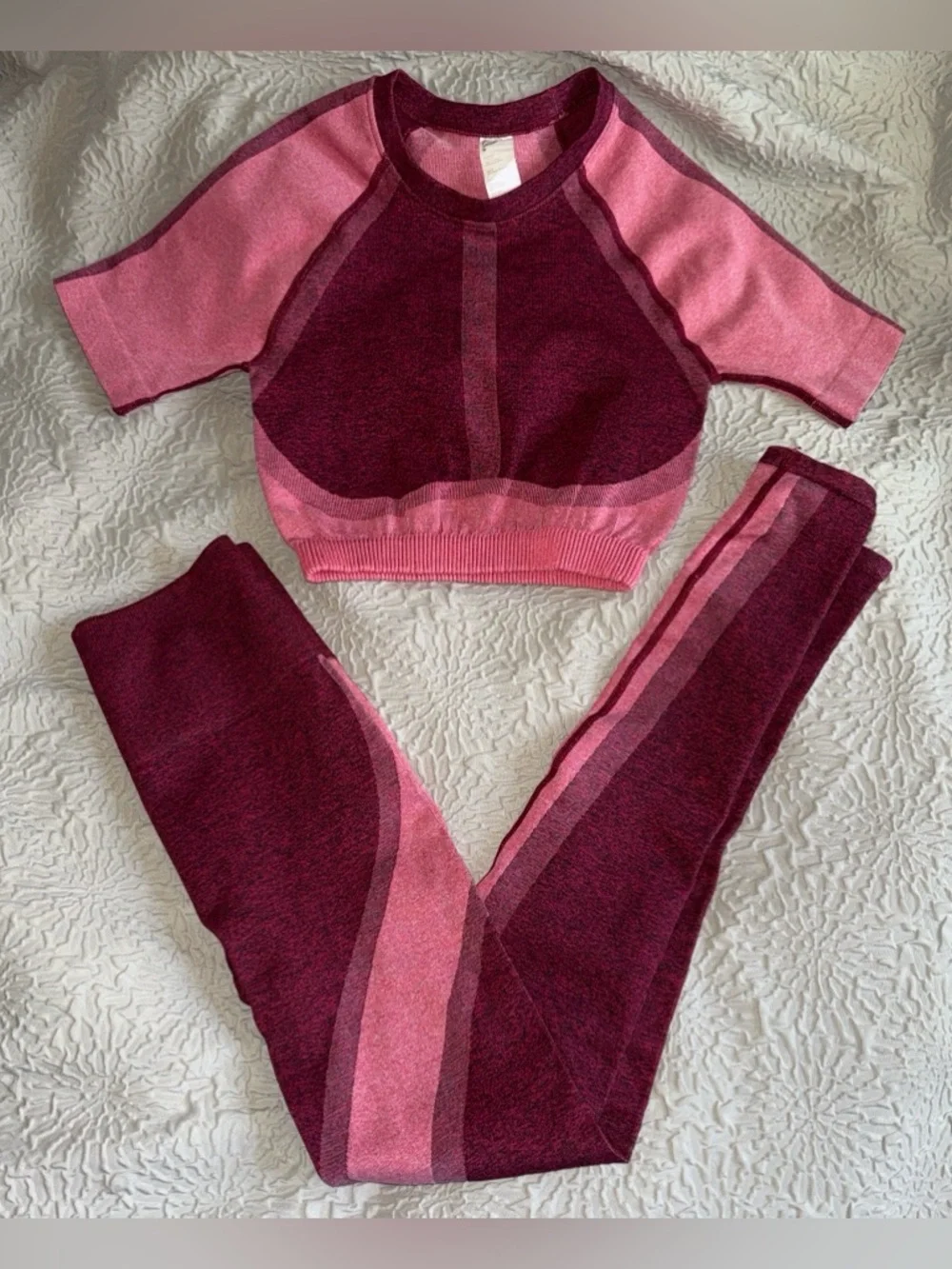 FABLETICS women’s Pink and burgundy workout set sz XS ✨